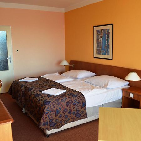 Fontana Lipno Hotel Černá v Pošumaví Стая снимка