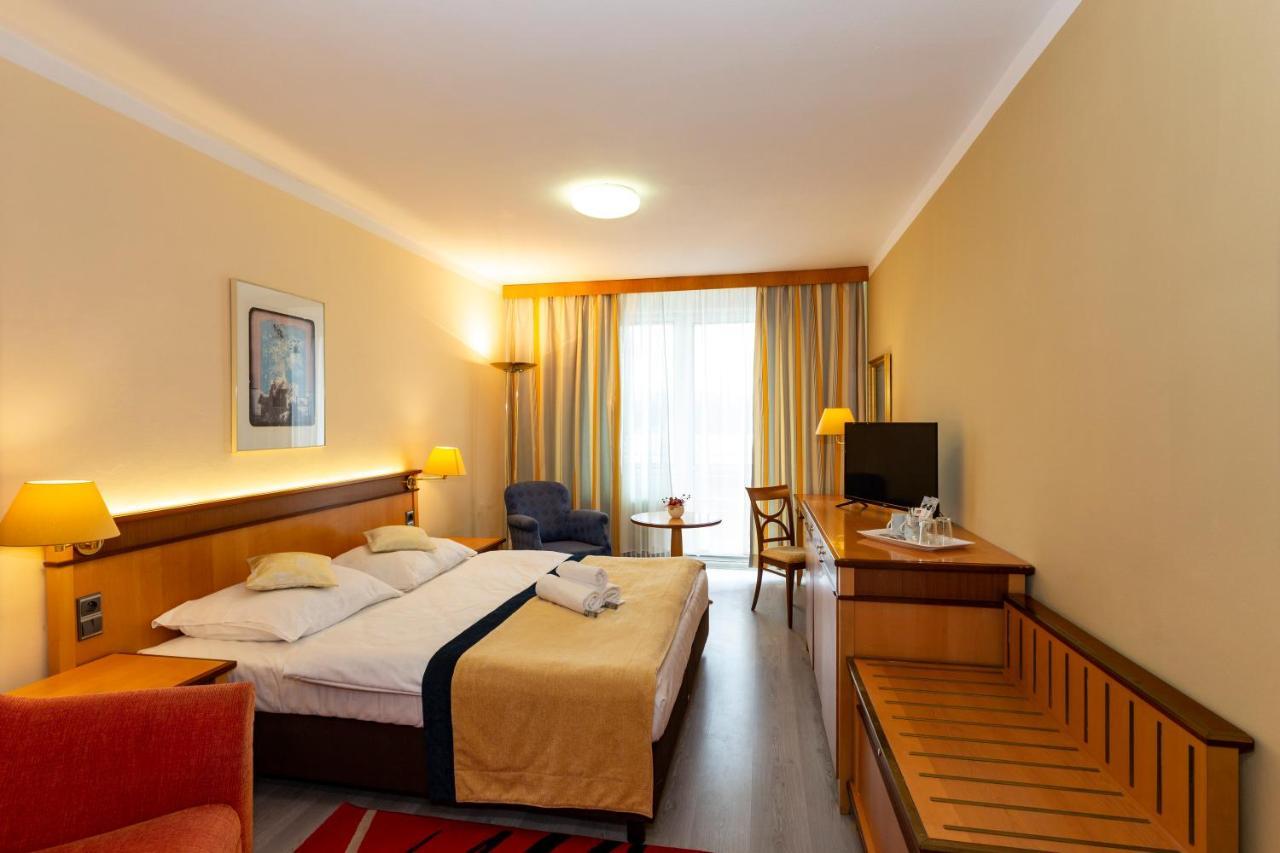 Fontana Lipno Hotel Černá v Pošumaví Екстериор снимка
