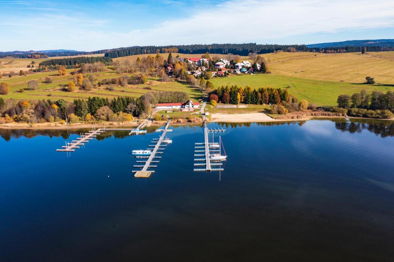 Fontana Lipno Hotel Černá v Pošumaví Екстериор снимка