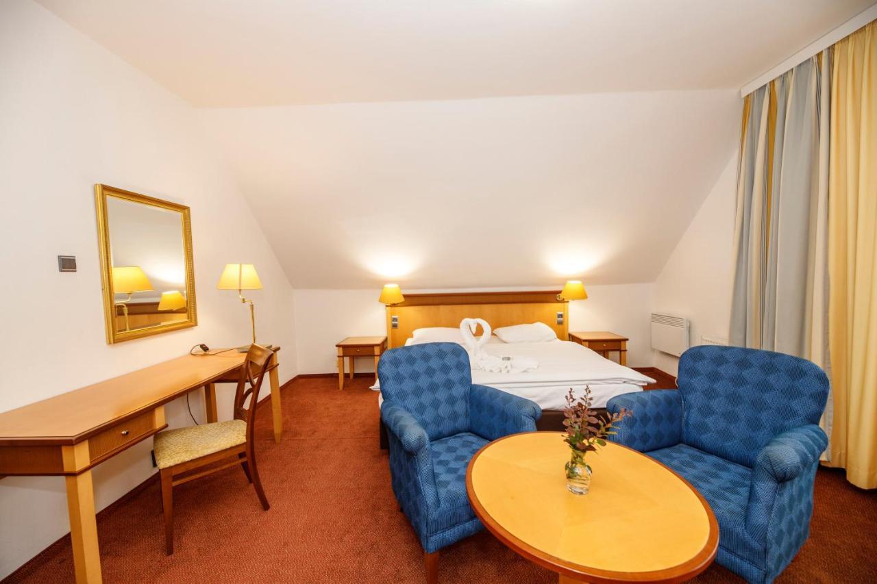 Fontana Lipno Hotel Černá v Pošumaví Екстериор снимка