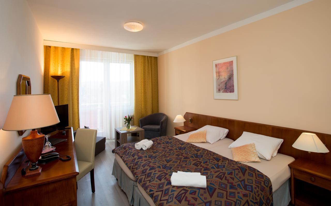Fontana Lipno Hotel Černá v Pošumaví Екстериор снимка