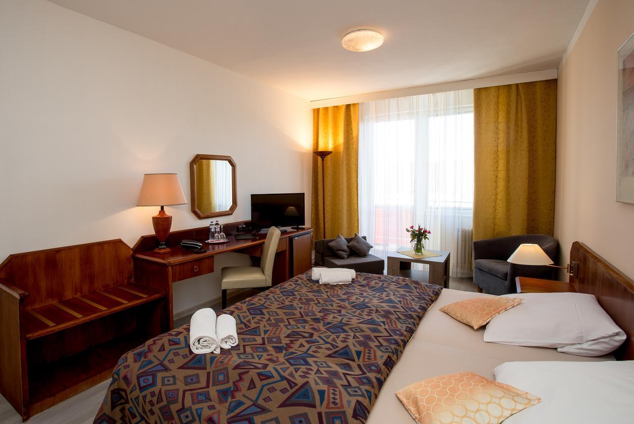 Fontana Lipno Hotel Černá v Pošumaví Екстериор снимка